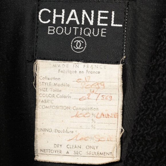 Chanel Boutique 80's Black Wool-Tweed Double-Breasted Blazer - Picture 9 of 9